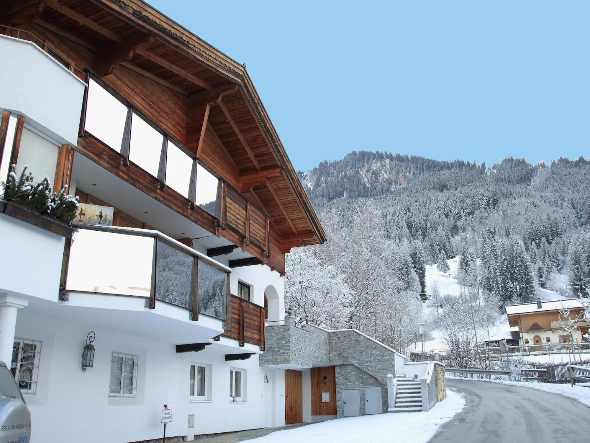 Apartment Near The Hahnenkamm Cable Car Kitzbuhel Exterior photo